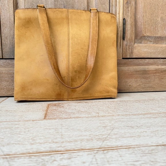 Coach Handbags - Coach Vintage 60’s Bonnie Cashin Skinny Kisslock Tote Camel Leather